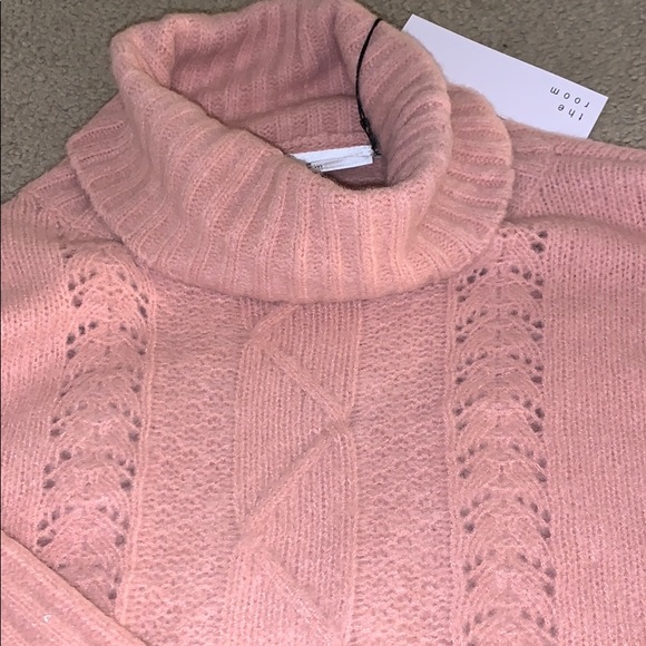 Pink fringe sweater - Picture 4 of 4